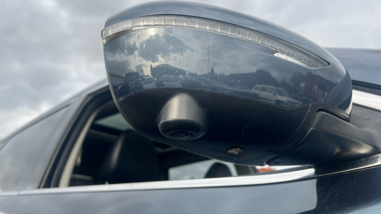 Nissan X-Trail 1.6 dCi Tekna 5dr Diesel Station Wagon